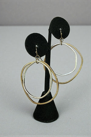 TEXTURED IRREGULAR RING SHAPE DOUBLE LINK DANGLE EARRING