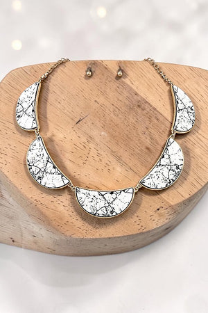 SEMI CIRCLE LINK BIB NECKLACE AND BALL BEAD STUD EARRAING SET