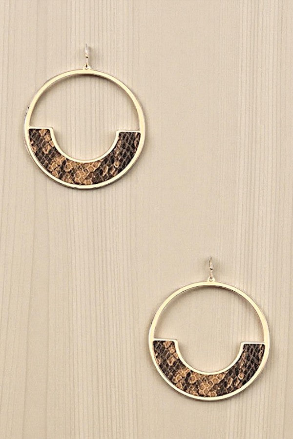 HALF SNAKE PATTERN ROUND DROP EARRING