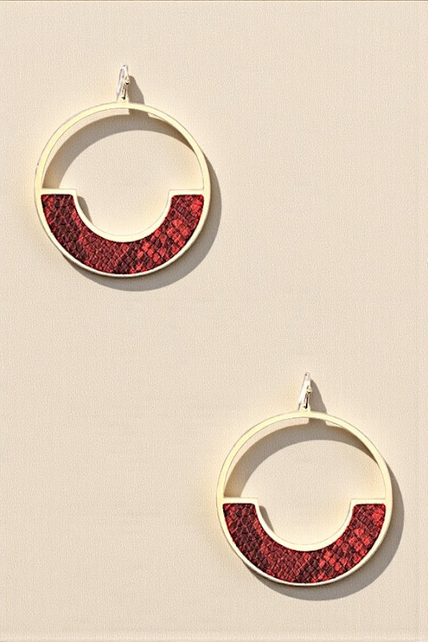 HALF SNAKE PATTERN ROUND DROP EARRING