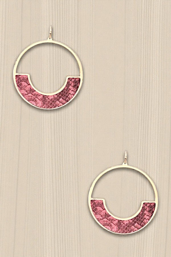 HALF SNAKE PATTERN ROUND DROP EARRING