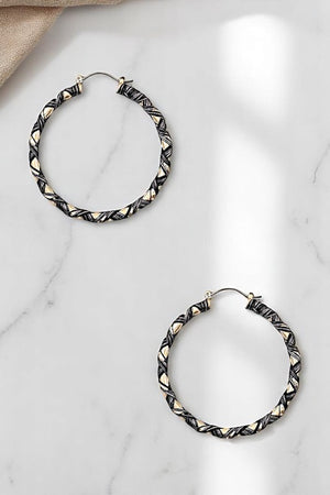 WOVEN PATTERN HOOP EARRING
