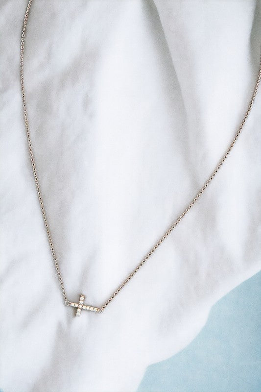 Dainty Cross Pendant Necklace