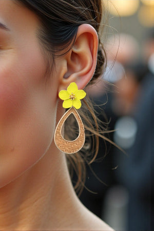 WOVEN TEARDROP FLORAL POST LINK EARRING