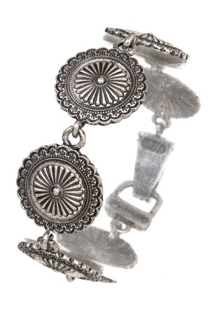 ROUND CONCHO DETAIL LINK BRACELET