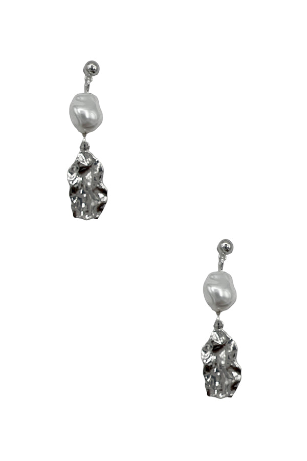 Hammered Pearl Accent Drop Earring