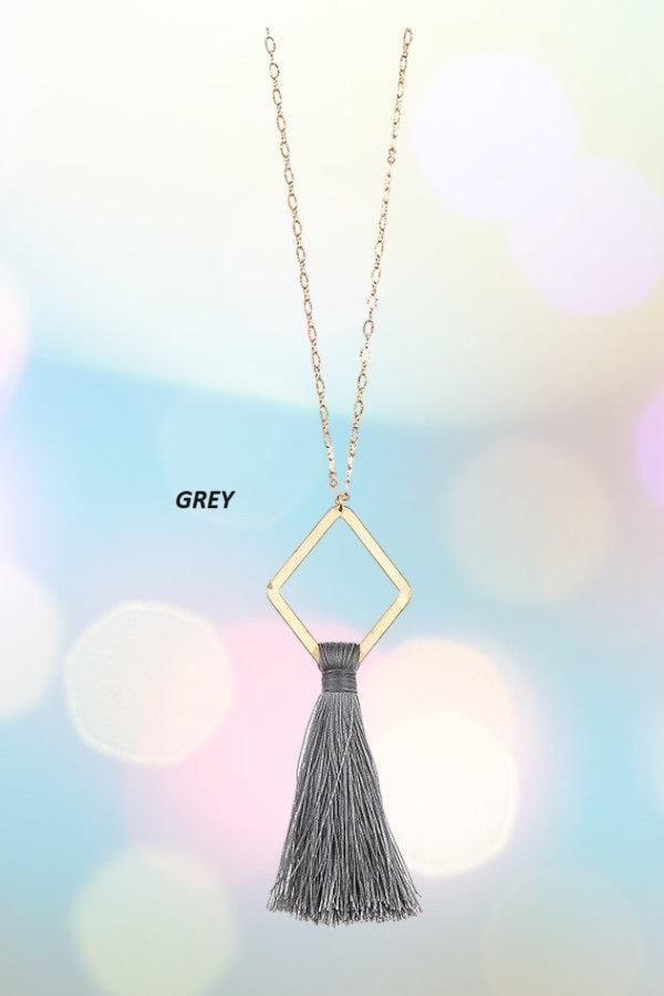 ELONGATED DIAMOND TASSEL PENDANT NECKLACE SET