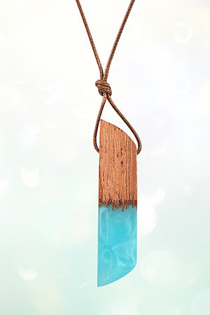 WOODED LIKE PENDANT ADJUSTABLE CORD NECKLACE