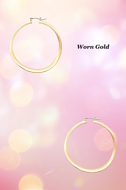 LARGE CURVED HOOP EARRING