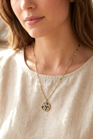 ROUND GEM PENDANT NECKLACE AND BALL BEAD STUD EARRING SET