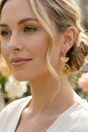 DRIED FLORAL CLEAR OVAL DROP EARRING
