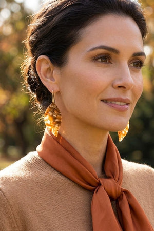 ACETATE LEAF DROP EARRING