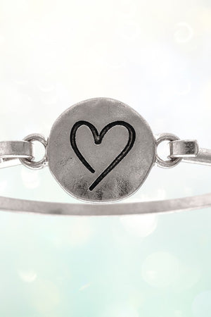 HEART ETCHED DISK BANGLE BRACELET