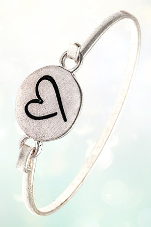 HEART ETCHED DISK BANGLE BRACELET