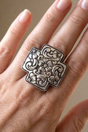 WESTERN FLORAL ENGRAVED CROSS STATEMENT RING