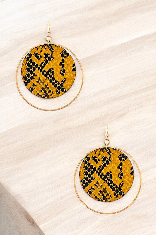 ANIMAL PRINT ROUND RING DANGLE EARRING