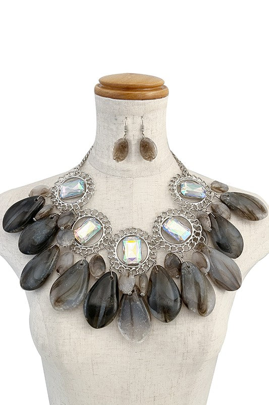 CHAIN FRAMED GEM TEARDROP STONE BIB NECKLACE SET