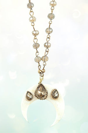 CURVED STONE PENDANT LONG BEADED NECKLACE