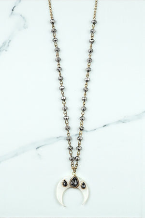 CURVED STONE PENDANT LONG BEADED NECKLACE