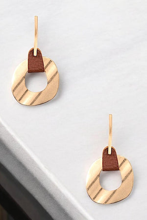 WAVY DISK DANGLE FAUX LEATHER STRAP EARRING