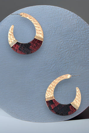 SNAKE PRINT HAMMERED GOLD SEMI HOOP EARRING