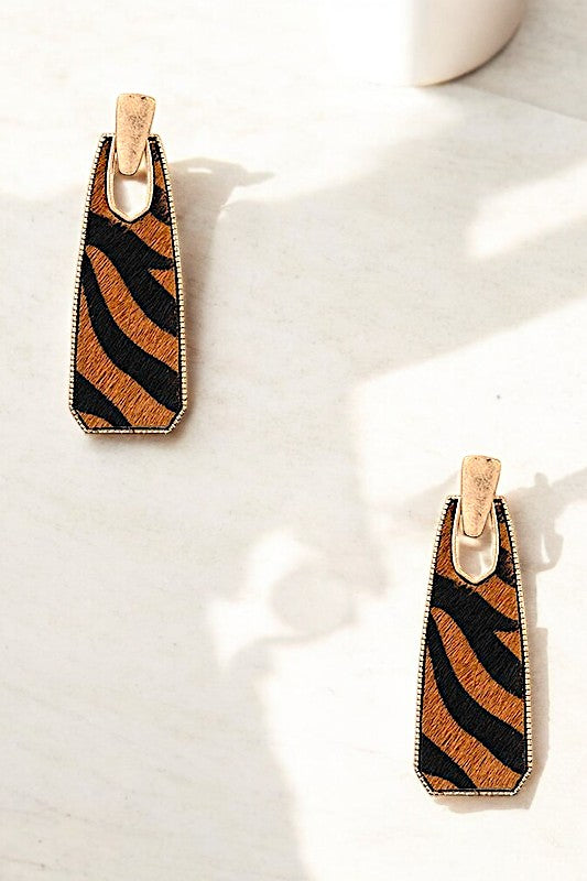 DROP FRAMED ANIMAL PRINT EARRING