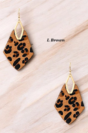 ANIMAL PRINT DIAMOND SHAPE DANGLE EARRING