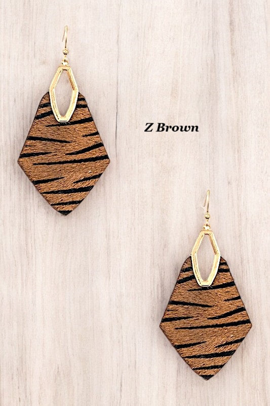 ANIMAL PRINT DIAMOND SHAPE DANGLE EARRING