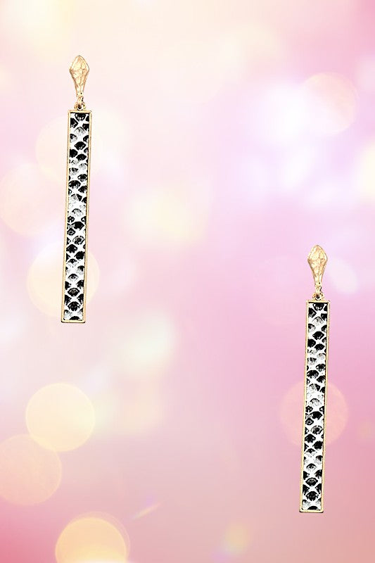 SNAKE  PRINT BAR DROP EARRING