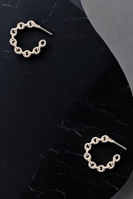 CHAIN SEMI HOOP EARRING