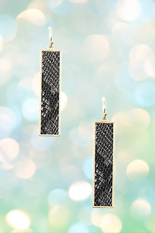 SNAKE PRINT BAR DROP EARRING