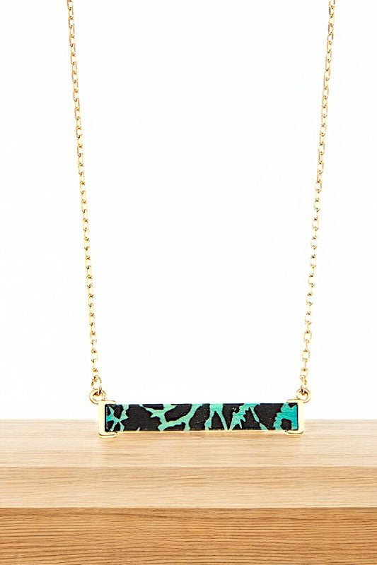 ANIMAL PRINT BAR PENDANT NECKLACE