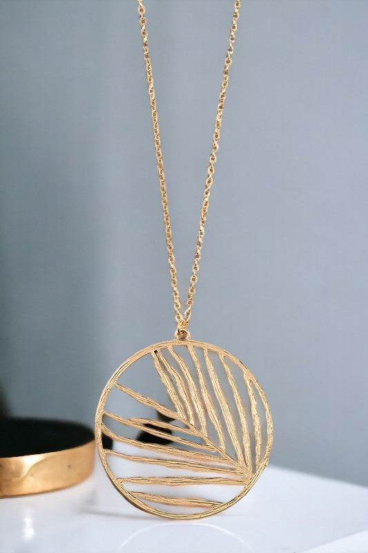 Elongated Leaf Pendant Necklace