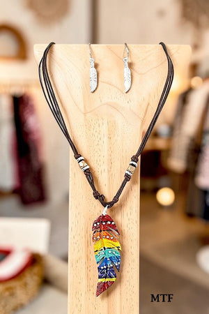 RAINBOW FEATHER PENDANT LAYERED CORD NECKLACE AND FEATHER DANGLE EARRING SET