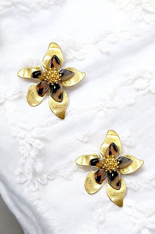 Floral Metal Tortoise Accent Post Earring