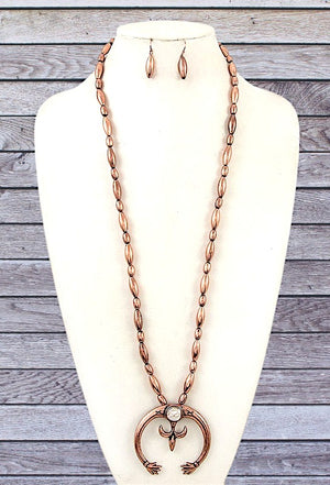 Curved Pendant with Stone Long Necklace Set