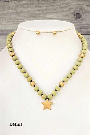 ROUND WOOD BEAD STAR PENDANT NECKLACE SET