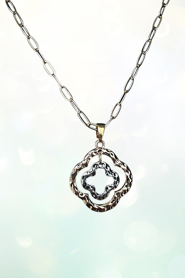 HAMMERED DOUBLE CLOVER CUT OUT PENDANT NECKLACE