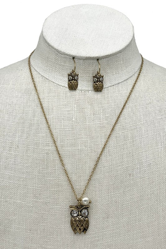 Etched Owl Pendant Necklace