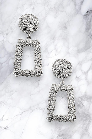 TEXTURED GEOMETRIC DANGLE STATEMENT EARRING
