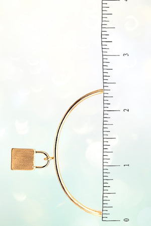 LOCK CHARM HAMMERED CUFF BRACELET