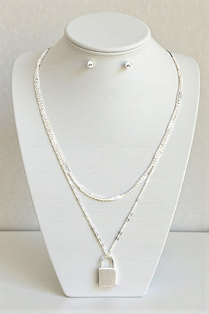 LAYERED LOCK PENDANT NECKLACE SET