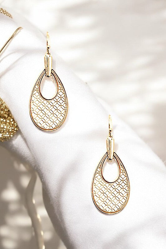 TEARDROP CUT OUT EARRING