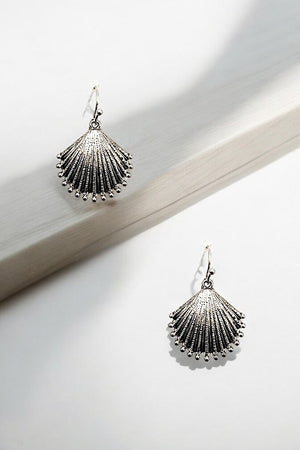 ETCHED SHELL DANGLE EARRING