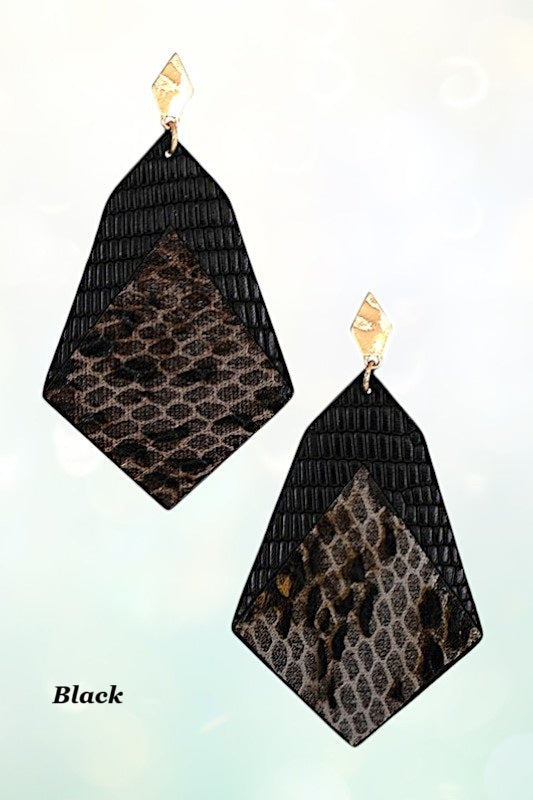 SNAKE PATTERN CUT SHAPE DANGLE EARRING