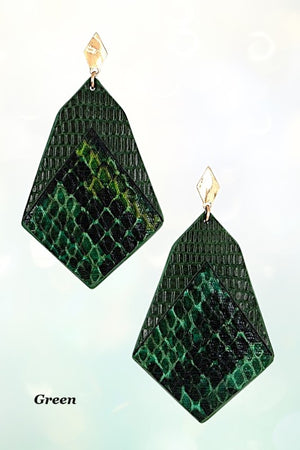 SNAKE PATTERN CUT SHAPE DANGLE EARRING