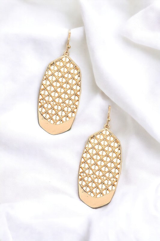 Oval Filigree Dangle Earring