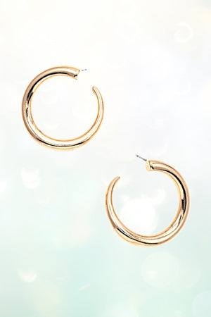 SMOOTH FINISH TWISTED SEMI HOOP EARRING
