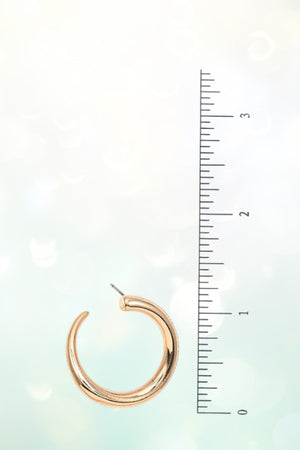 SMOOTH FINISH TWISTED SEMI HOOP EARRING