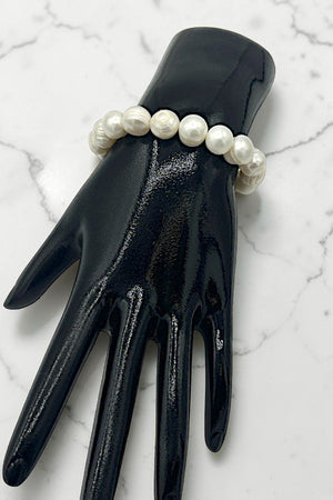 LARGE FRESHWATER PEARL STRETCH BRACELET